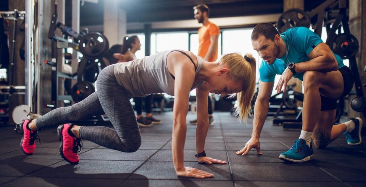 Dlaczego warto inwestować w zdrowie poprzez regularne wizyty w klubie fitness?