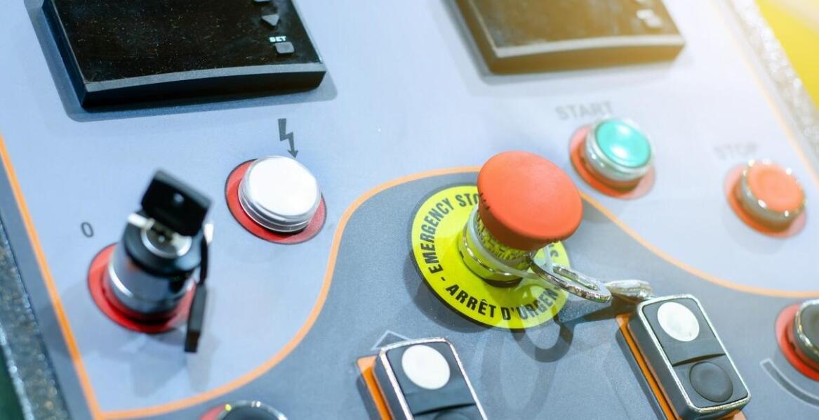 Jak dobrać odpowiedni wyłącznik krańcowy do konkretnej aplikacji przemysłowej?