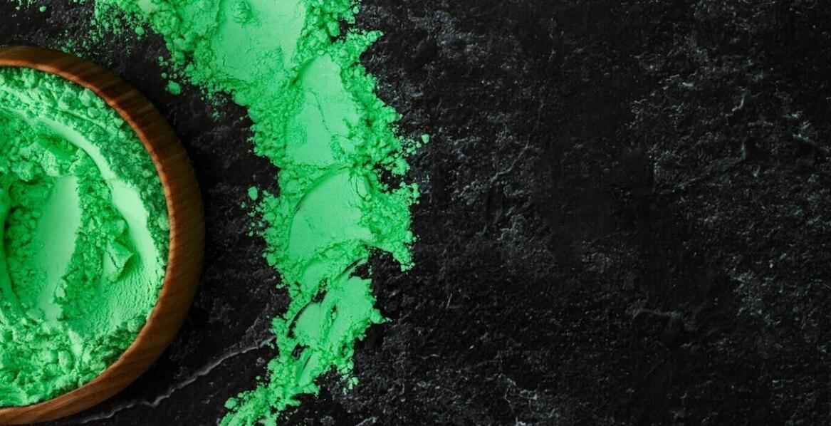 Miód ze spiruliną a energia – jak wpływa na naszą wydolność?