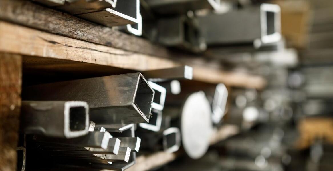 Galwanizacja cena – porównanie różnych metod obróbki powierzchniowej