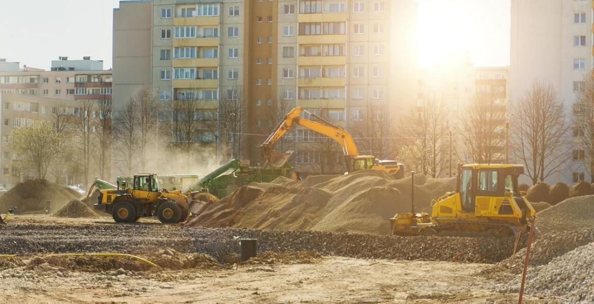 Efektywność równania terenu ciągnikiem w porównaniu do innych metod
