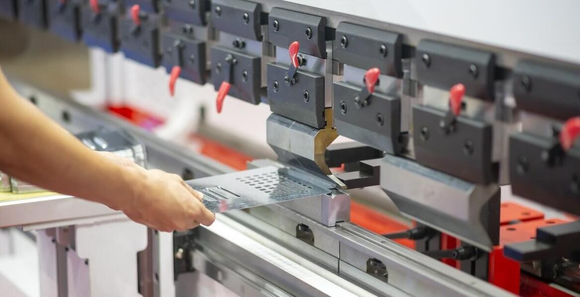 Gięcie rur aluminium a estetyka produktów przemysłowych – dlaczego ma to znaczenie?