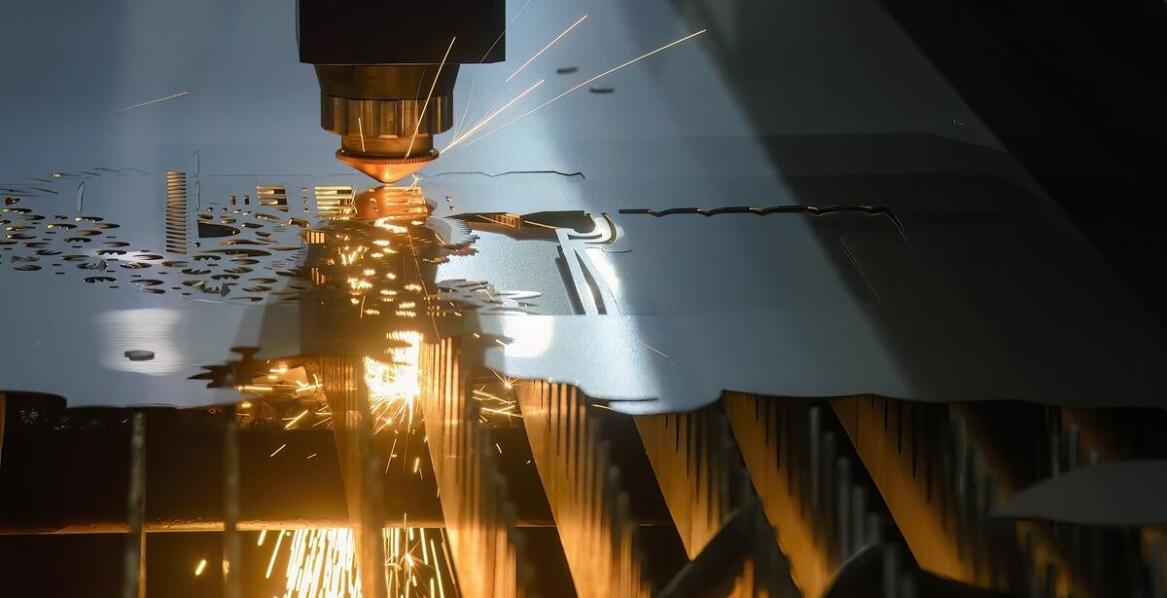 Dlaczego precyzja cięcia jest kluczowa w zastosowaniach przemysłowych z użyciem technologii ultradźwiękowej?