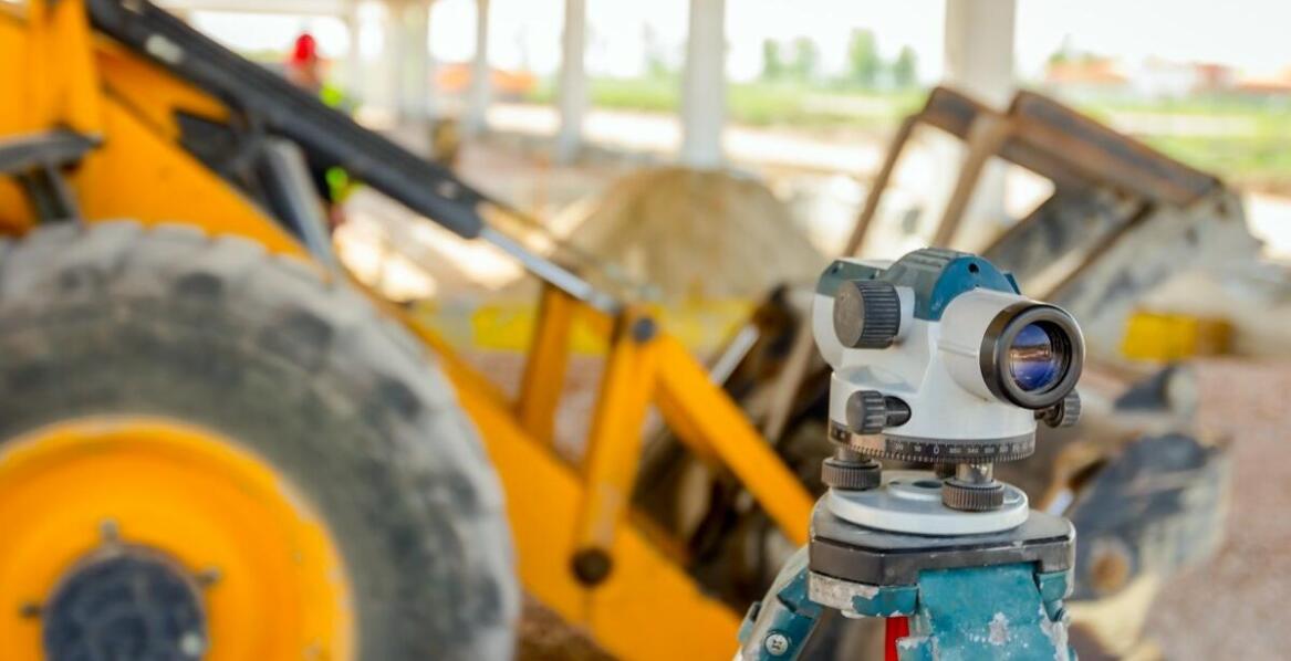 Mapa zasadnicza a kontrola granic działek: Kluczowe aspekty dla właścicieli nieruchomości