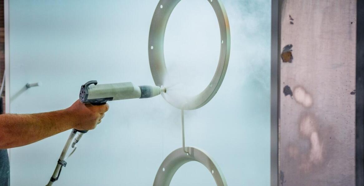 Metalizacja proszkowa a trwałość – jak zapewnić długotrwałą ochronę?