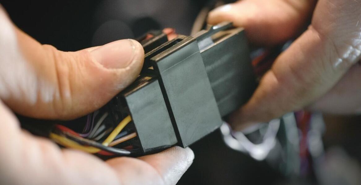 Jakie są najważniejsze aspekty wyboru producenta wiązek elektrycznych dla elektroniki przemysłowej?