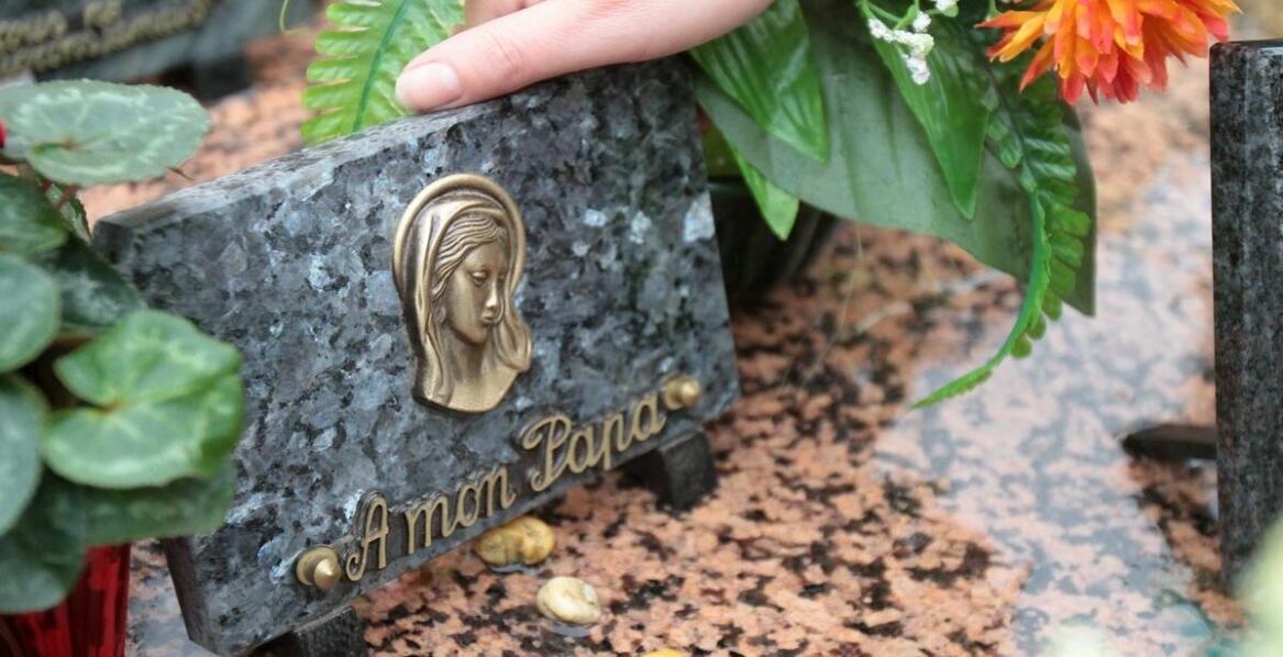 Jakie kształty zdjęć nagrobkowych oferujemy i jak je wybrać?