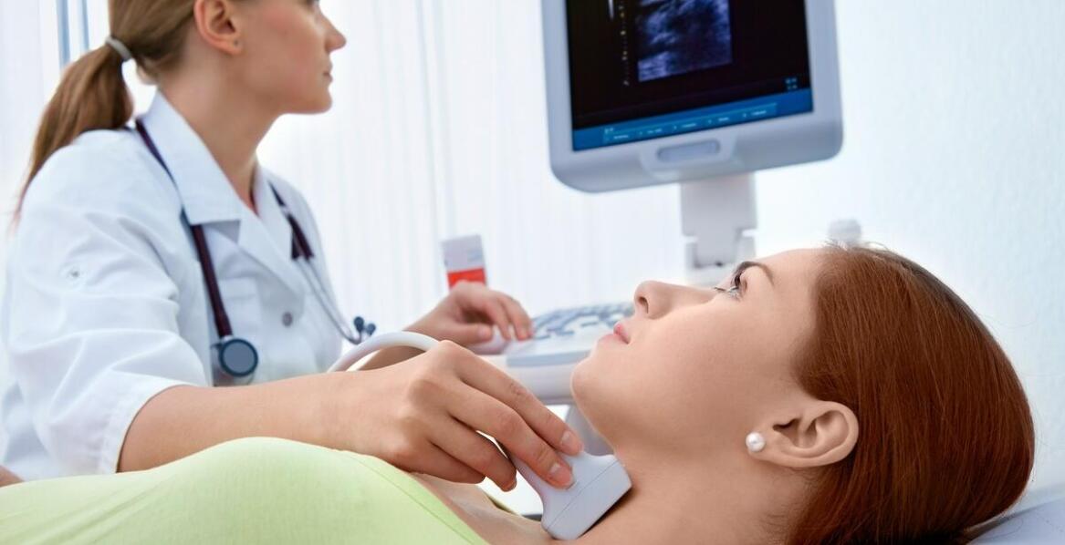 Jakie są korzyści z przeprowadzenia badania USG tarczycy?