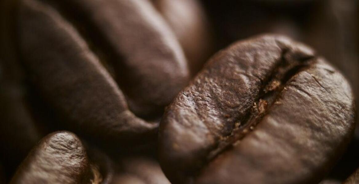 Młynki do kawy – klucz do świeżości i aromatu napoju w Twojej ofercie gastronomicznej