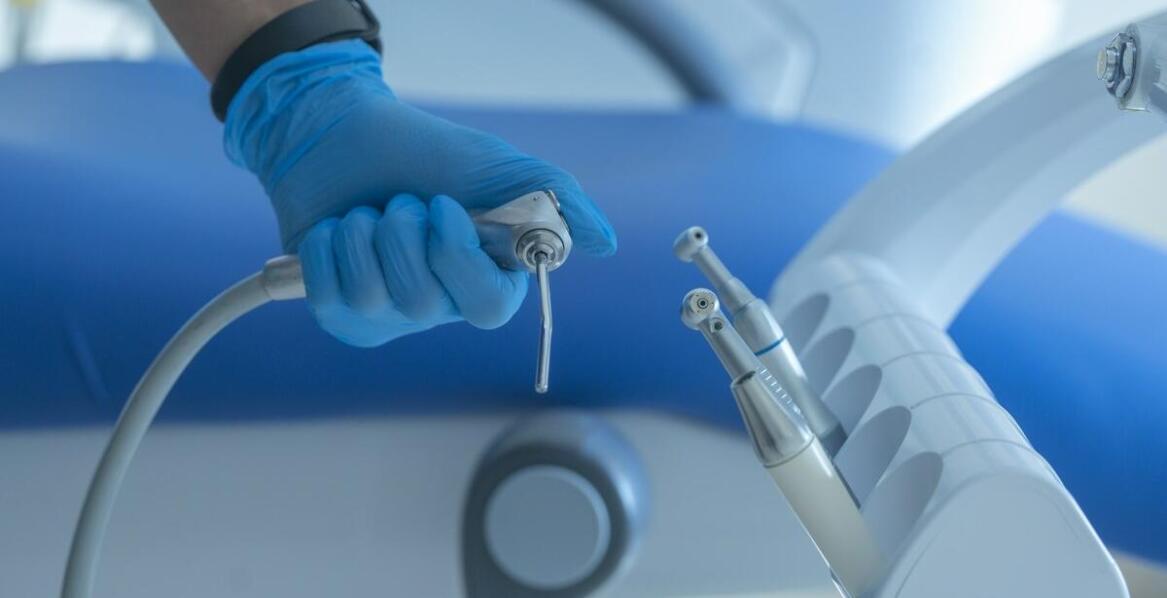 Krioterapia z użyciem ciekłego azotu: jak działa i jakie ma zalety?