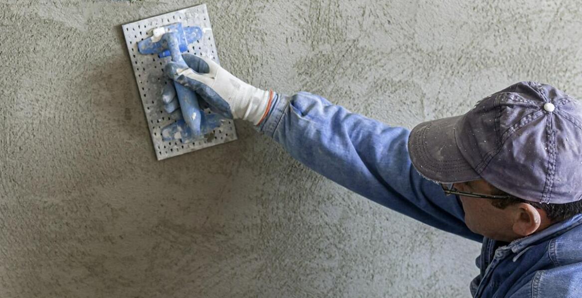 Dlaczego warto inwestować w wysokiej jakości grunt pod tynk zewnętrzny?