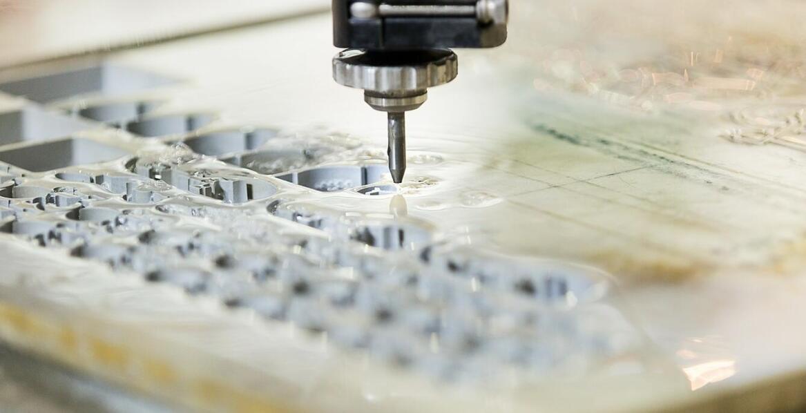 Jakie są najnowsze trendy w obróbce materiałów za pomocą frezowania CNC?