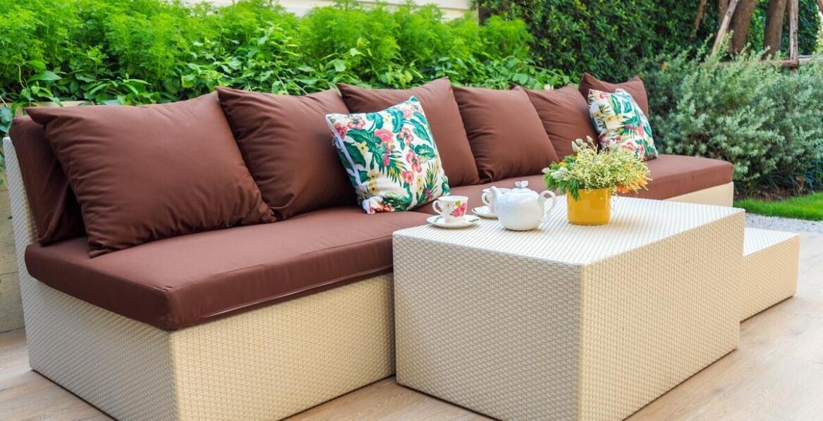 Jakie dodatki do skrzyni balkonowej mogą poprawić jej funkcjonalność?