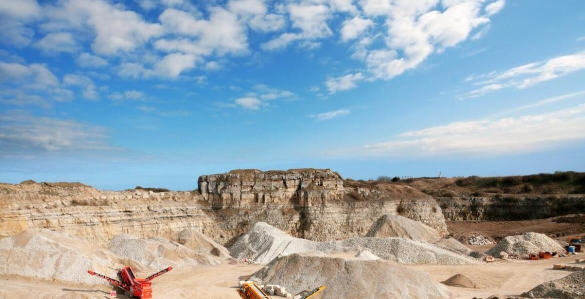 Jakie są korzyści z wynajmu szlifierek do betonu dla firm budowlanych w Żorach?