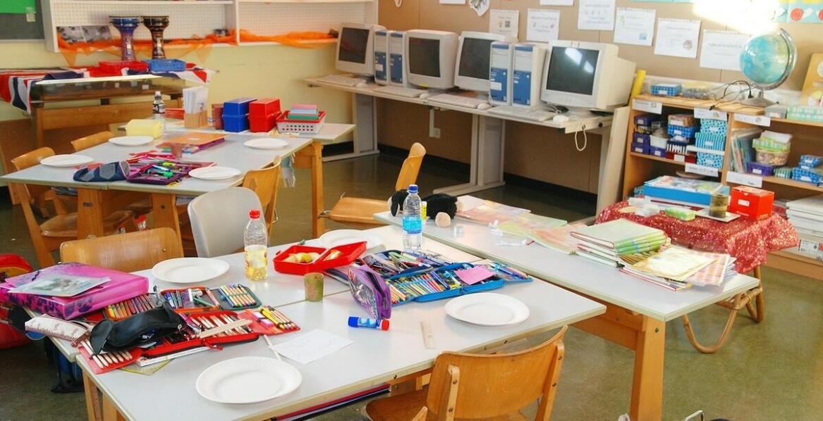 Tablice do pisania dla dzieci a interaktywne metody nauczania – jak połączyć te dwa elementy?