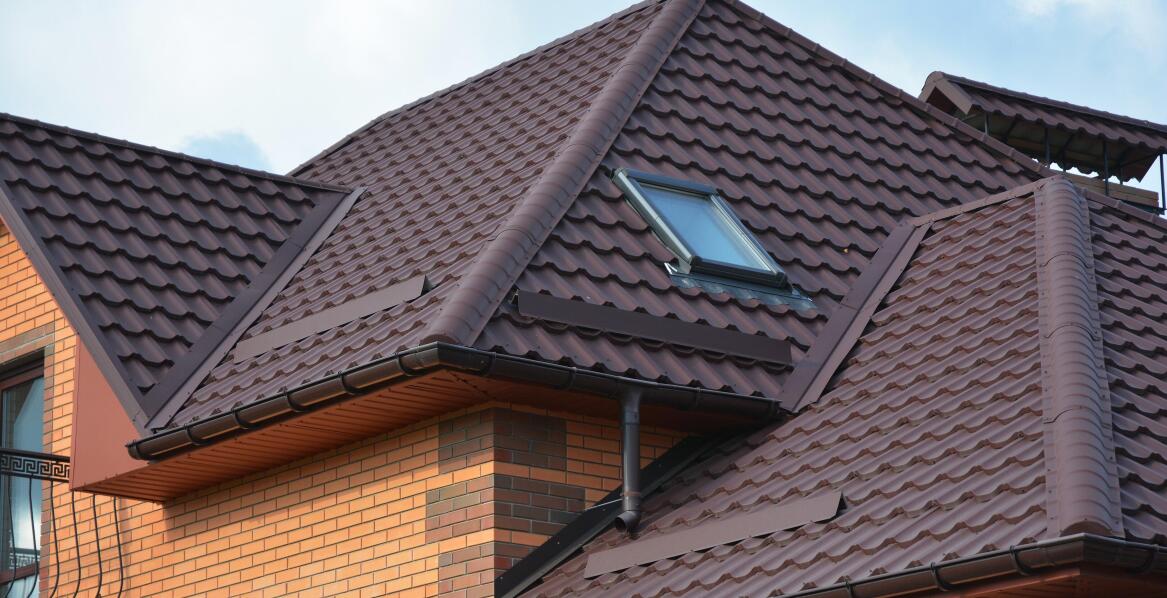 Ile waży pokrycie dachowe?