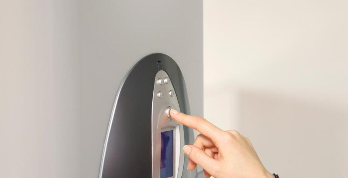 W jaki sposób bojlery dwupłaszczowe wpływają na jakość wody użytkowej?