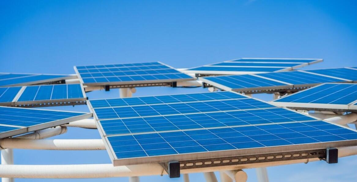 Fotowoltaika w Zawierciu – jak zwiększyć efektywność energetyczną swojego budynku?