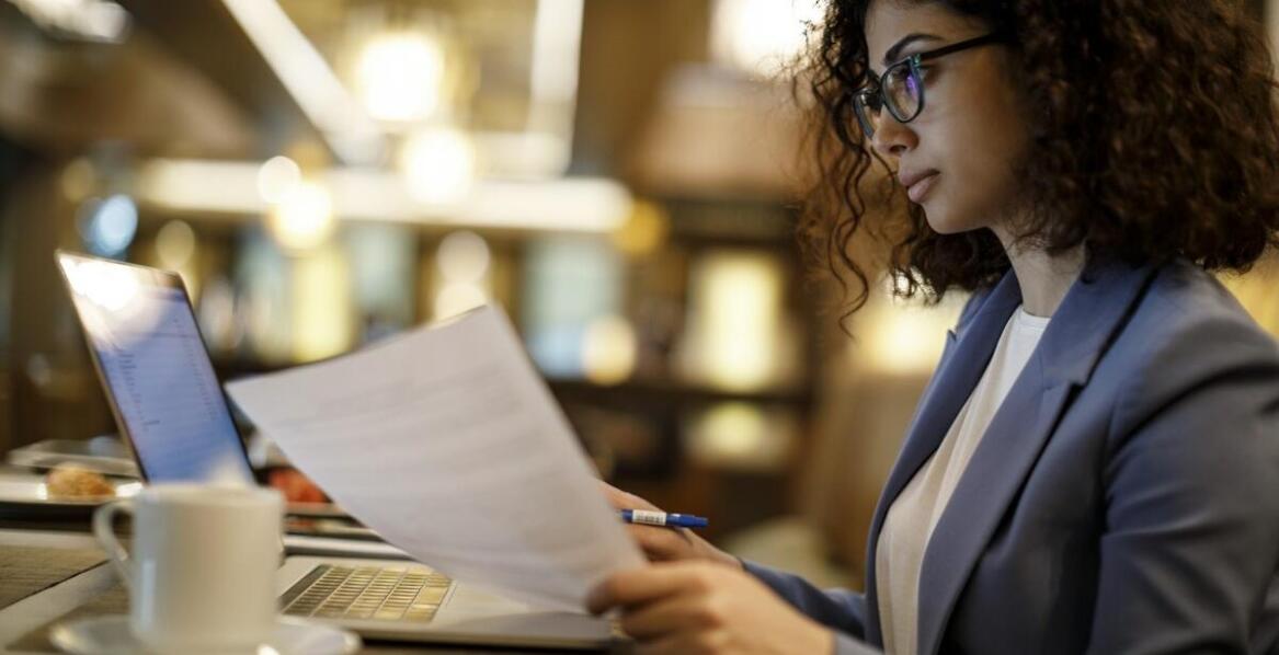 Jakie są zalety korzystania z przysięgłych tłumaczeń z rosyjskiego na polski w trybie online?