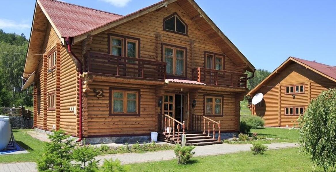 Gdzie znaleźć przestronny dom w górach idealny dla dużej grupy?