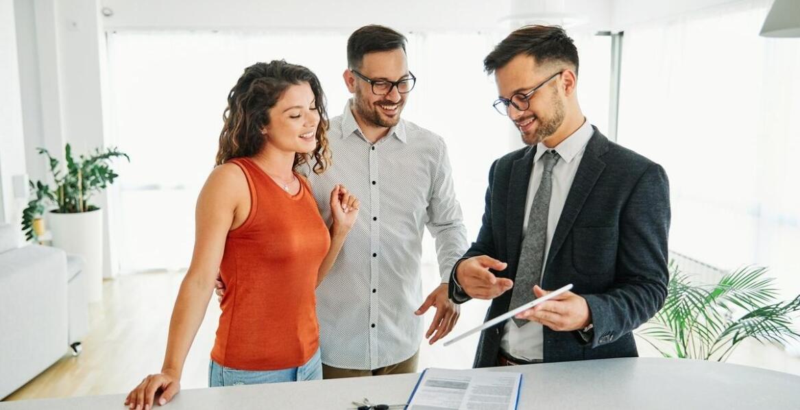 Jak biuro nieruchomości w Rzeszowie może pomóc w znalezieniu idealnego domu jednorodzinnego?