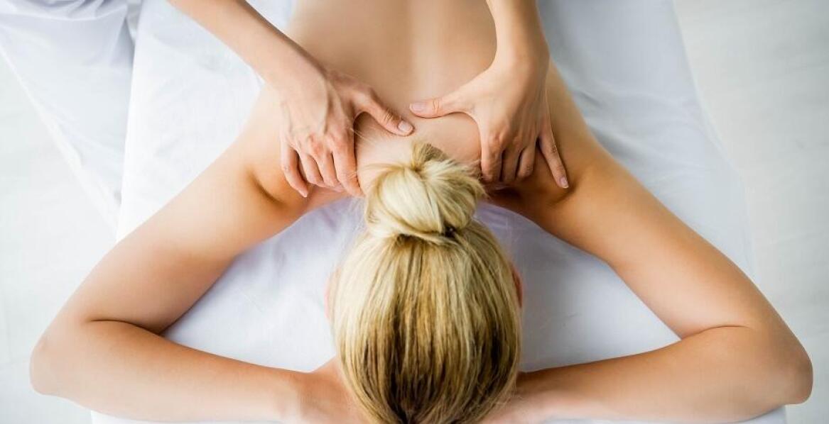 Jakie techniki stosuje się podczas masażu pleców w Poznaniu?