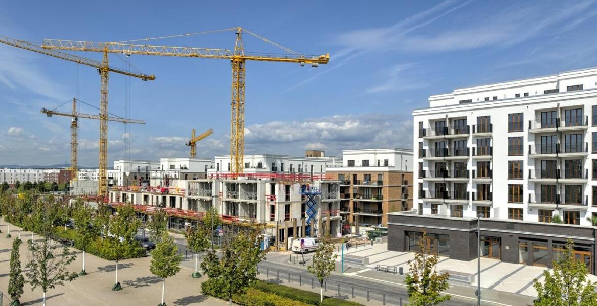 Jakie są najczęstsze zastosowania dźwigów w Rzeszowie?