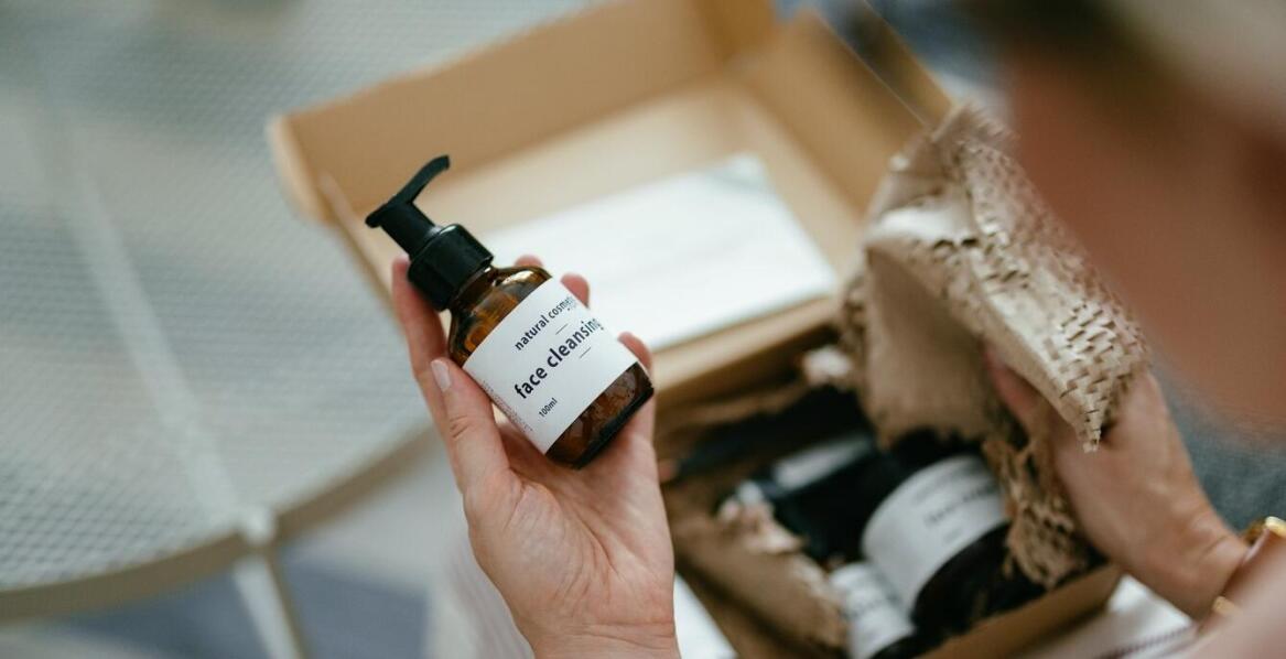 Naturalne perfumy bez chemii – dlaczego warto je wybrać?