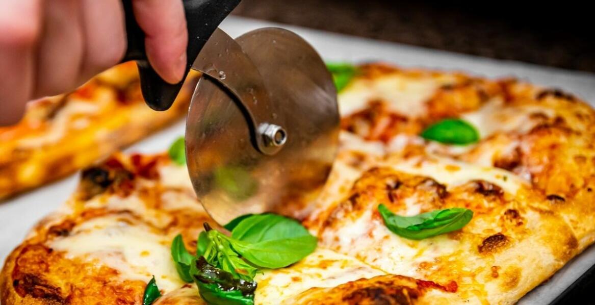 Dlaczego pizza sołacz to doskonały wybór na każdą okazję?