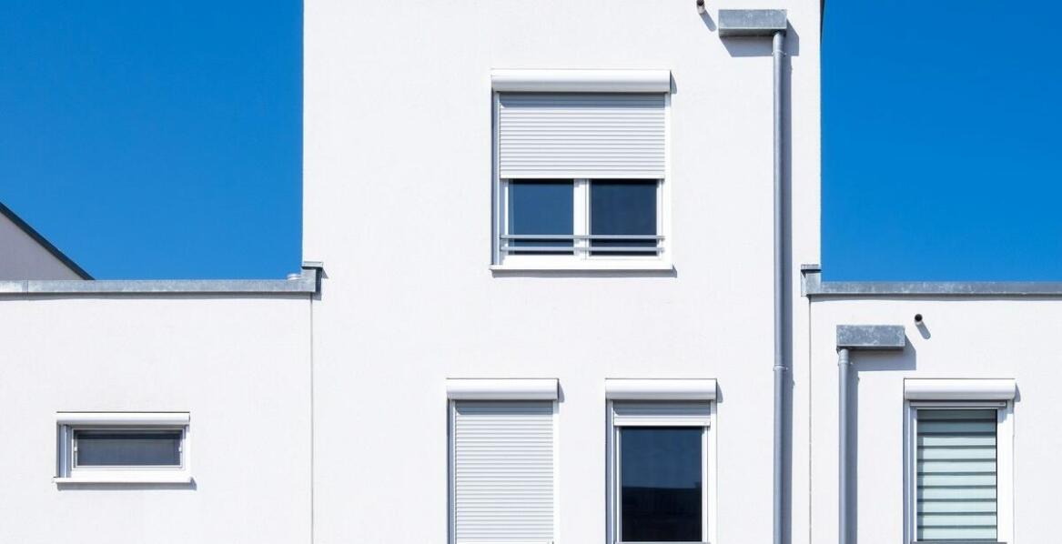 Rolety zewnętrzne a energooszczędność – jak mogą obniżyć rachunki?