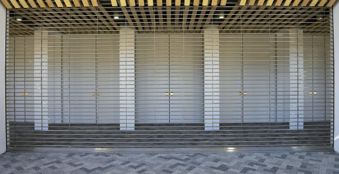 Jak dopasować kolorystykę nowoczesnych krat okiennych do stylu budynku?