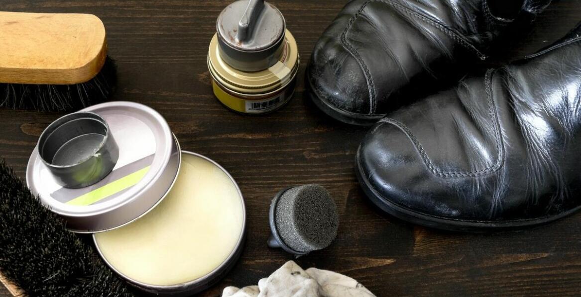 Profesjonalne nakolanniki budowlane – klucz do komfortu podczas pracy na kolanach