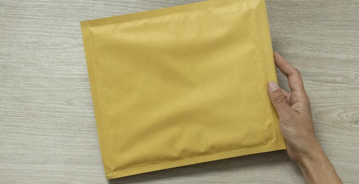 Dlaczego warto inwestować w wysokiej jakości koperty bąbelkowe?