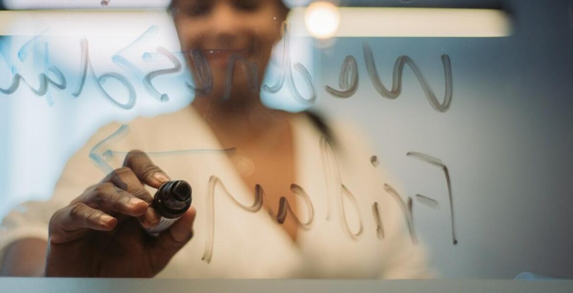 Jak sesja zdjęciowa biznesowa może wpłynąć na postrzeganie Twojej marki?