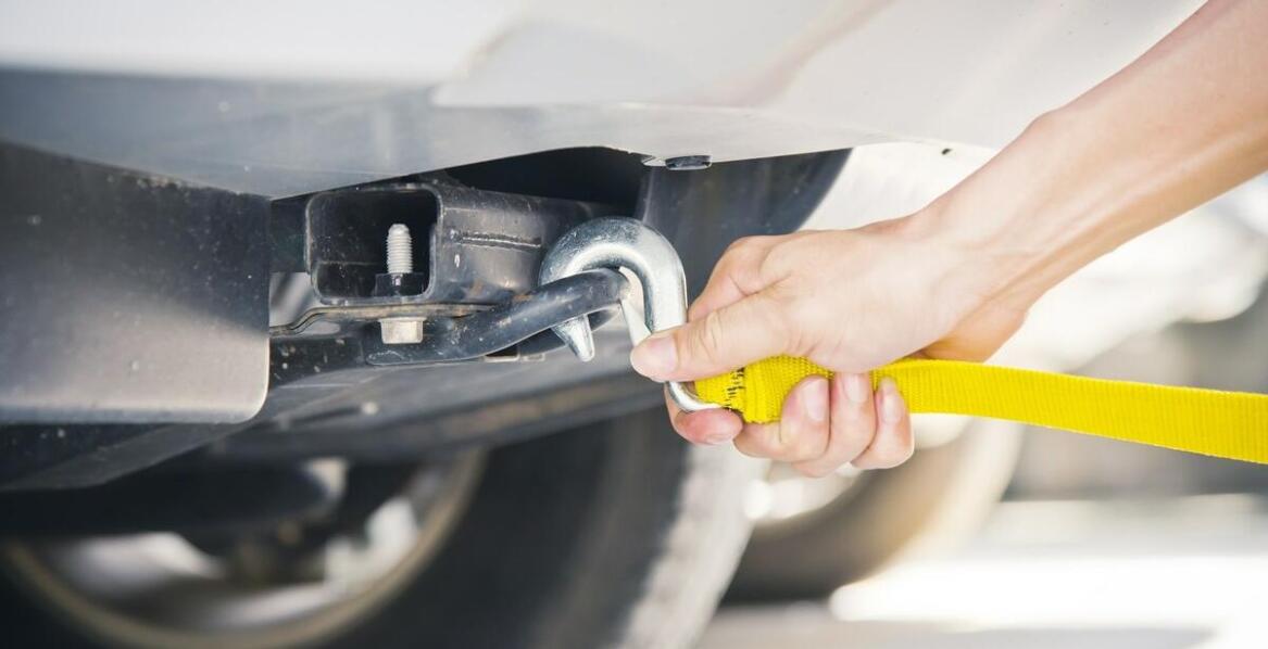 Jakie haki do samochodu najlepiej sprawdzą się w codziennym użytkowaniu?