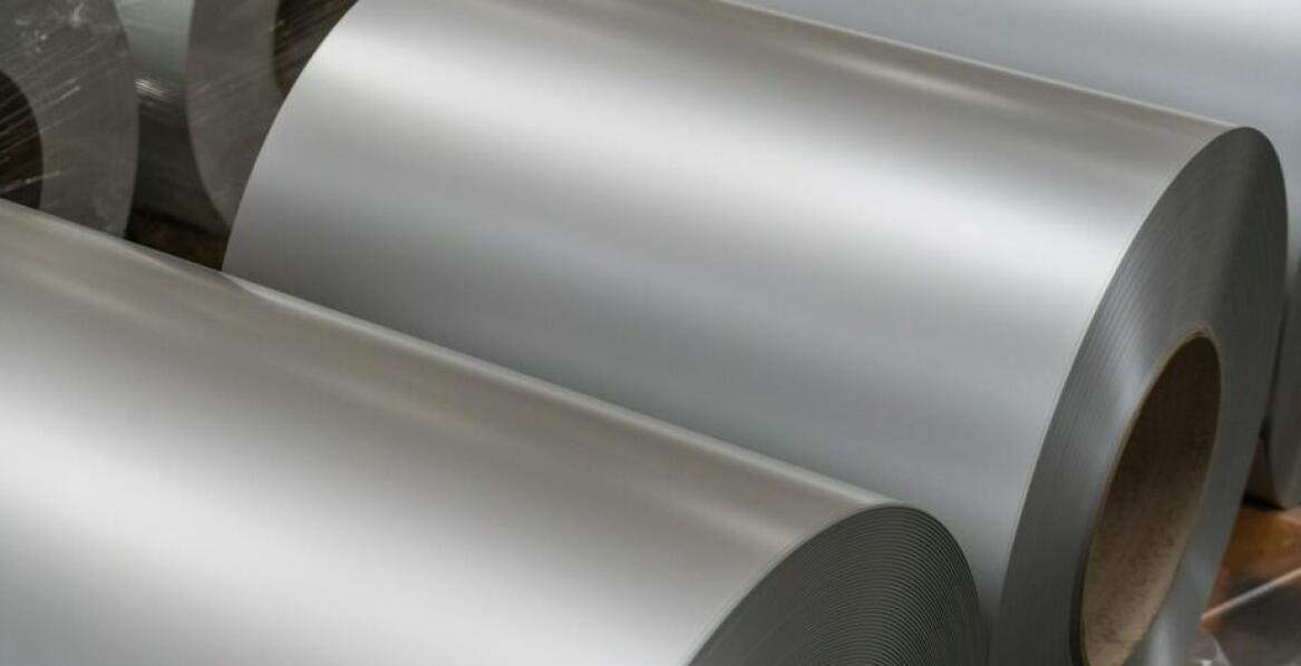 Jakie są zalety korzystania z usług obróbczych w hurtowni aluminium?