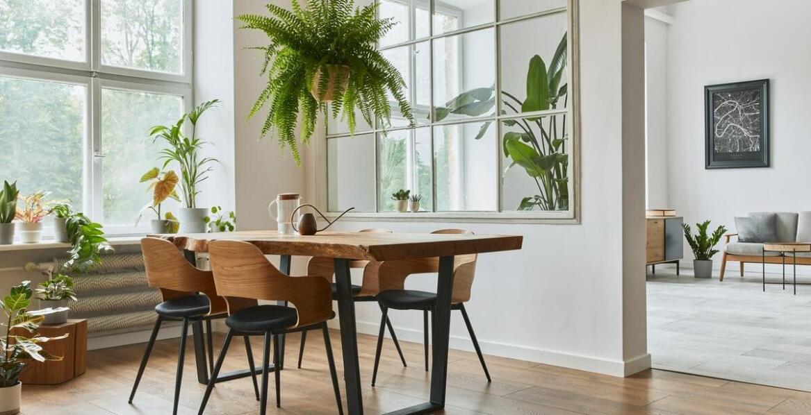 Jakie są kluczowe zalety zastosowania okna do wydawania posiłków w chłodniach?