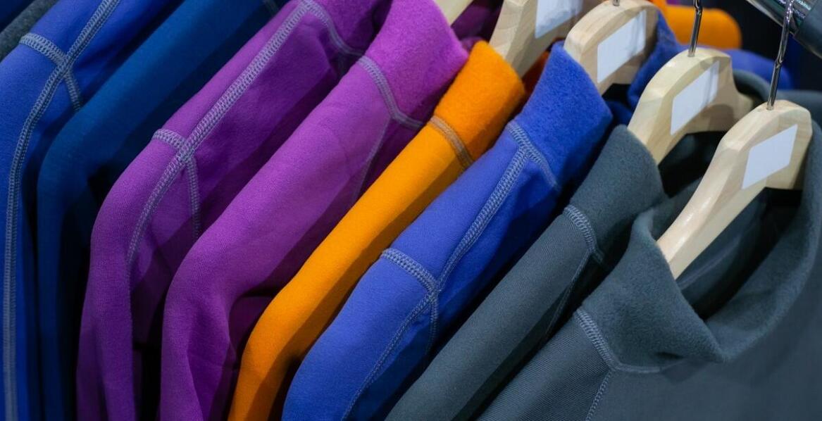 Polar personalizowany jako praktyczny gadżet reklamowy – zalety i możliwości