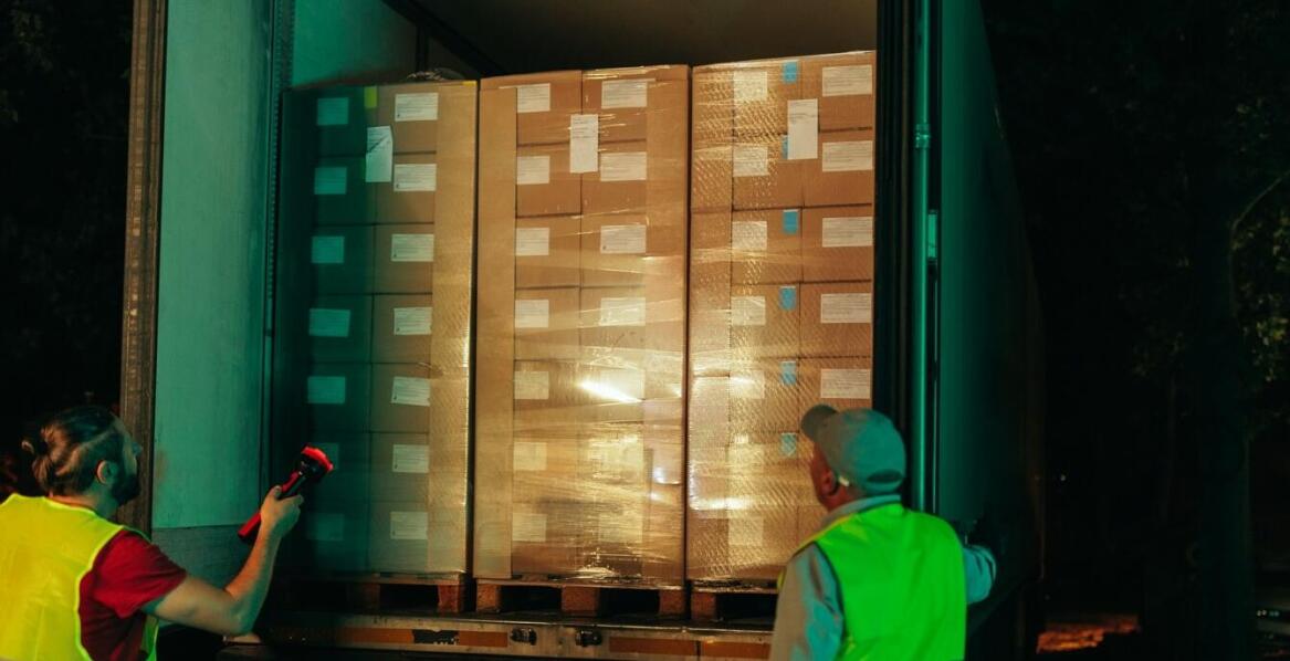 Mroźnie przemysłowe w logistyce – jak wpływają na łańcuch dostaw?