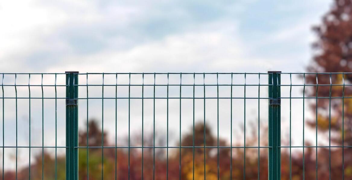 Siatka zgrzewana ocynk jako element nowoczesnych systemów zabezpieczeń