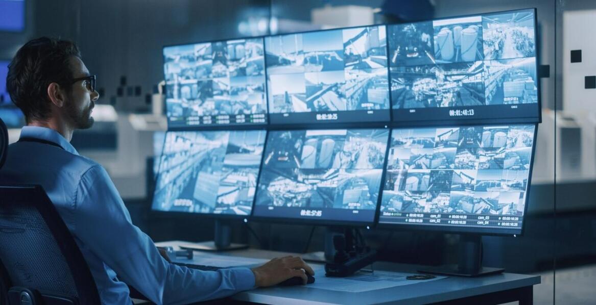 Porównanie drabin z porecza i innych modeli: co wybrać dla swojego projektu?