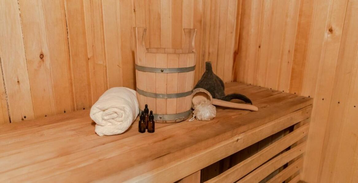Dlaczego sauna ogrodowa na drewno to doskonały wybór dla każdego ogrodu?