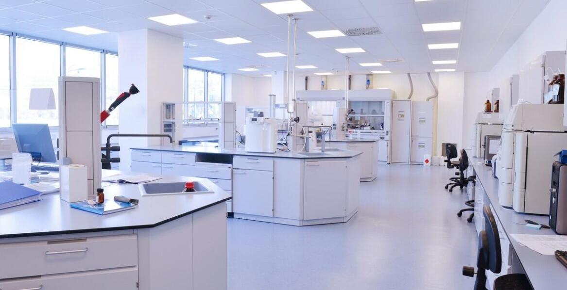 Jakie innowacje technologiczne zmieniają oblicze sprzętu laboratoryjnego?