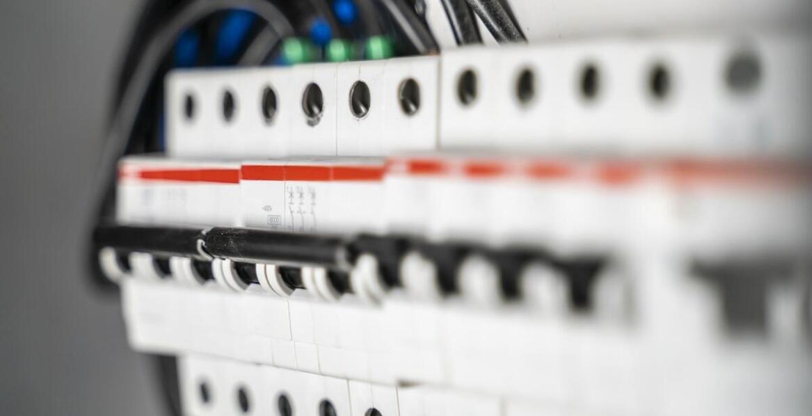 Rola instalacji elektrycznych w nowoczesnych projektach budowlanych w Morągu