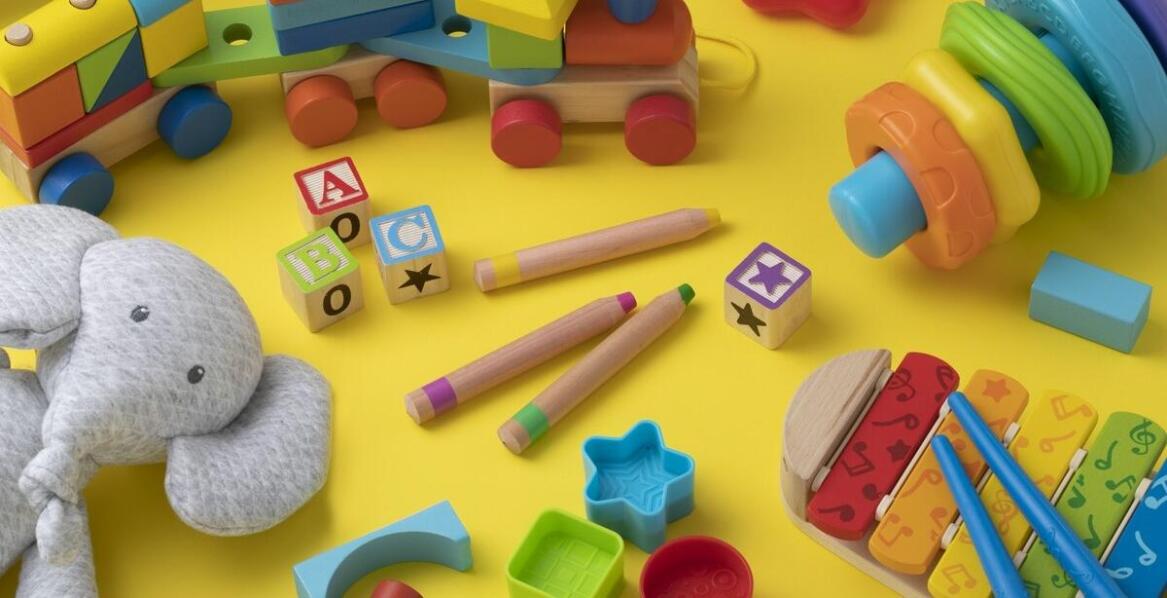 Dlaczego szycie maskotek reklamowych to klucz do wyróżnienia się na rynku?