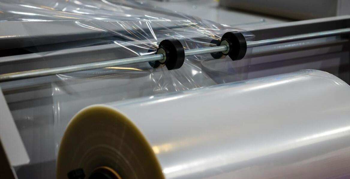 W jaki sposób folia stretch może zwiększyć efektywność procesów magazynowych?