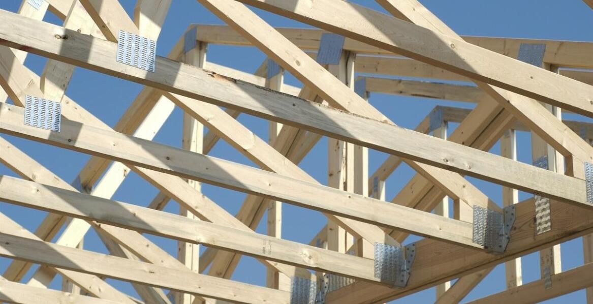 Łaty i ich wpływ na stabilność konstrukcji – co warto wiedzieć?