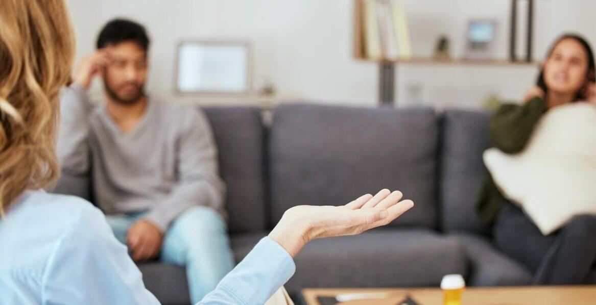 Jakie są ograniczenia terapii schematu online i jak je pokonać?