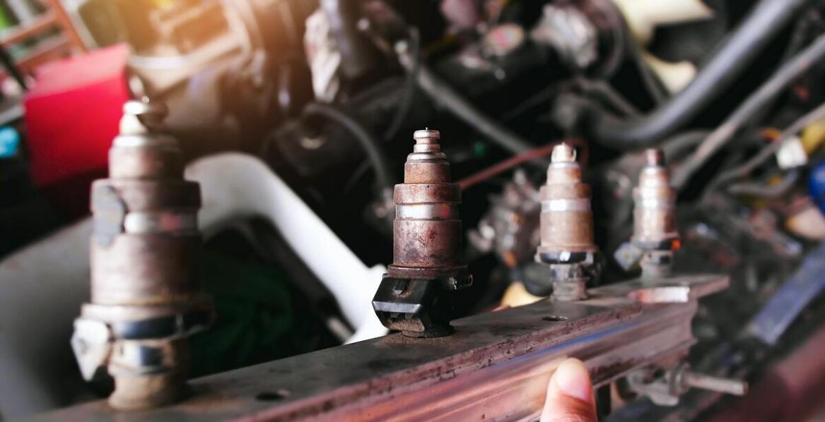 Dlaczego regeneracja wtryskiwaczy to korzystna opcja dla Twojego portfela?