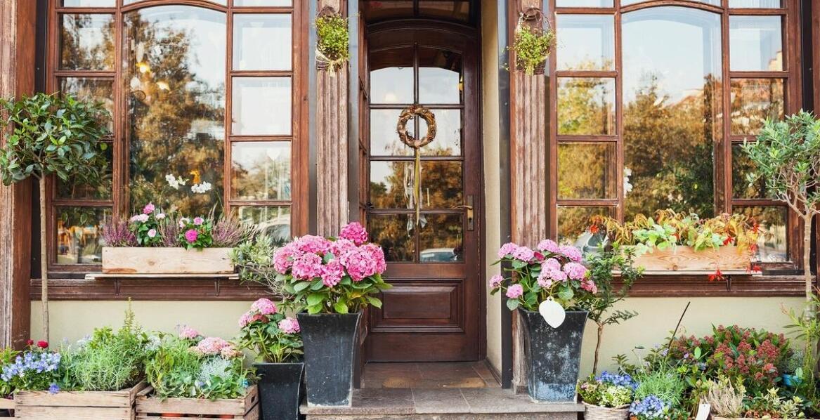 Jakie są zalety korzystania z hurtowej sprzedaży świeżych ziół?